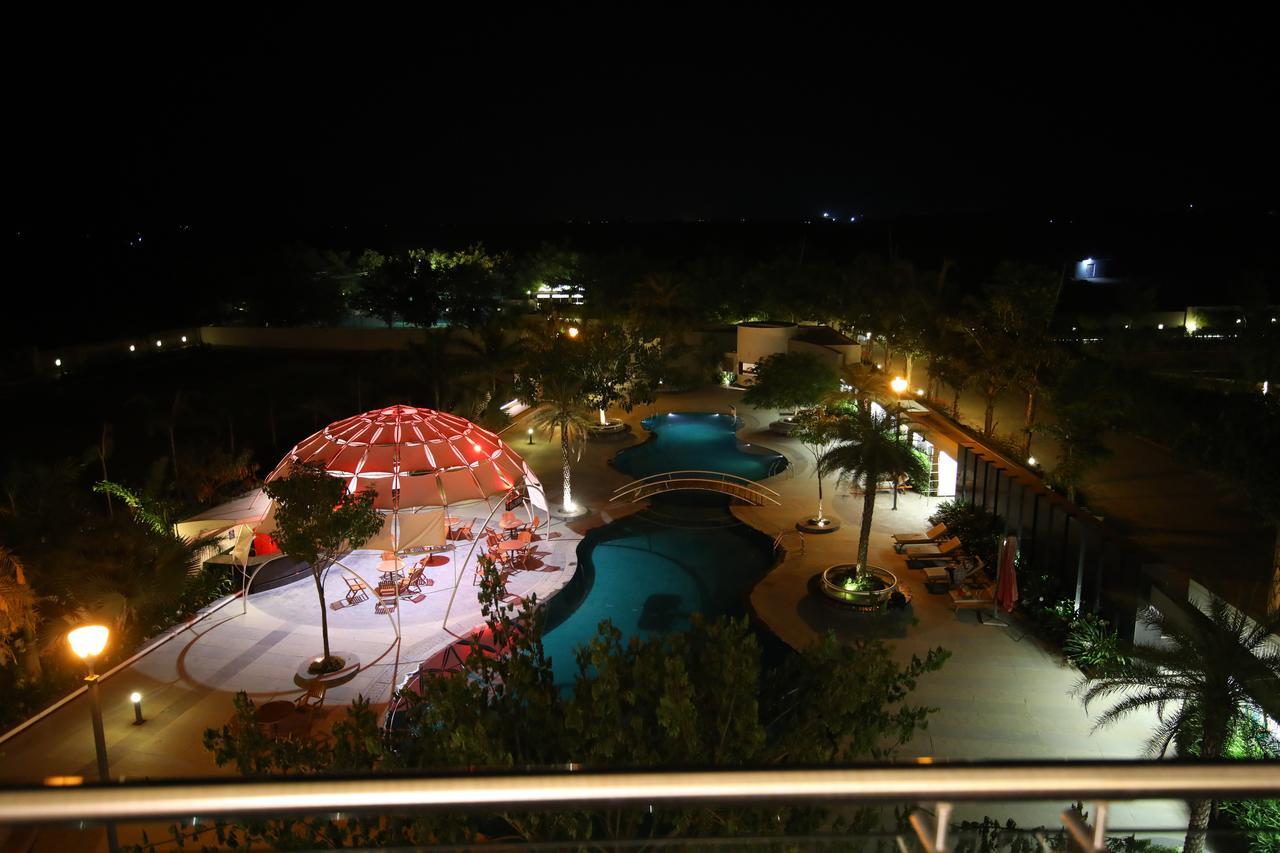 The Emerald Club ,Rádzskot Kültér fotó